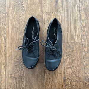 Tap shoes